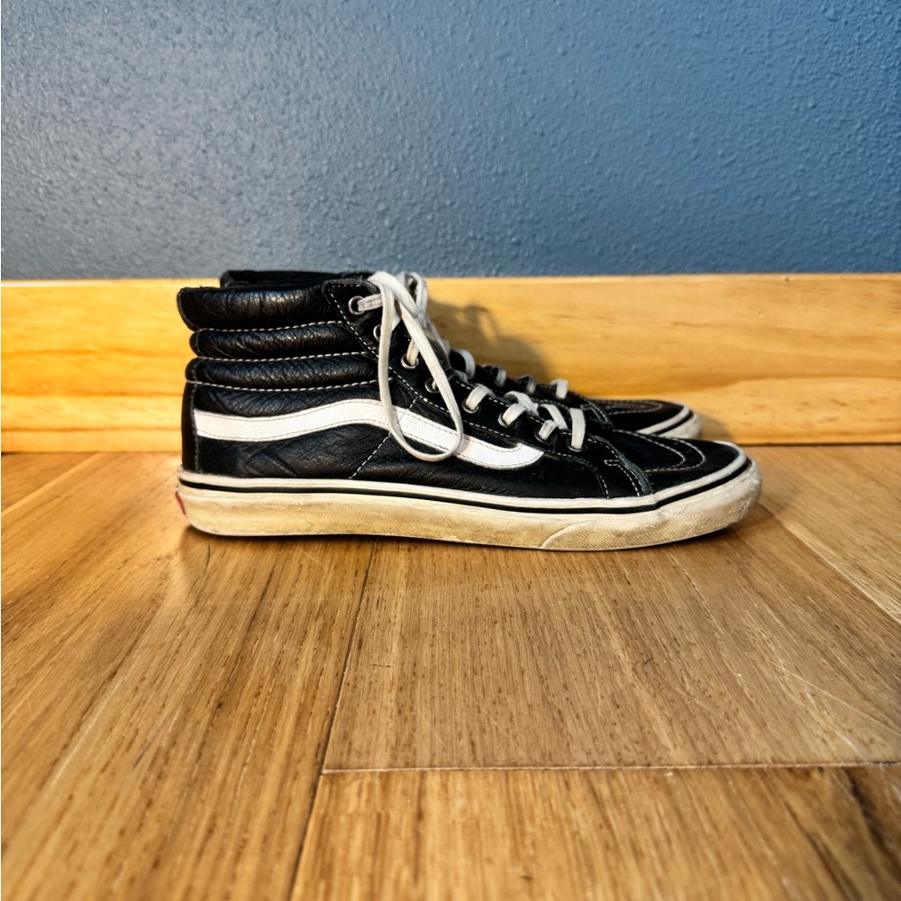 Vans sk8-Hi Black Leather and White High-Top Sneakers mens 7/womens 8.5 - Picture 8 of 11